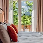 ホテル Bergo &