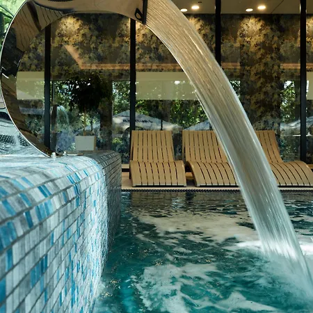 Hotel Bergo & 5*